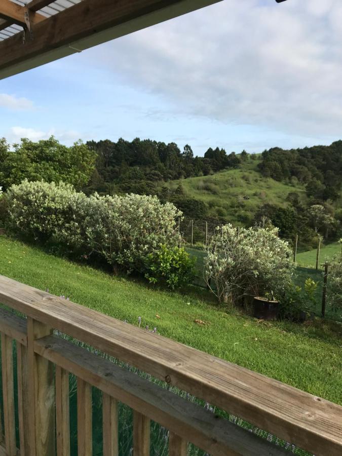 Tui Cottage Te Arai Екстериор снимка