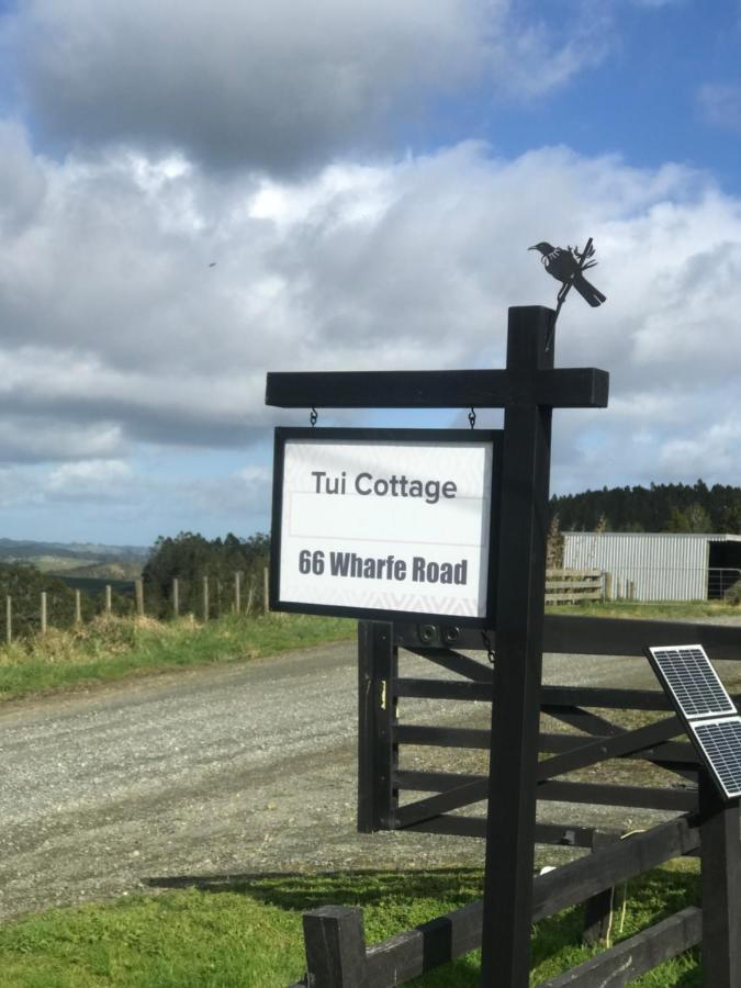 Tui Cottage Te Arai Екстериор снимка